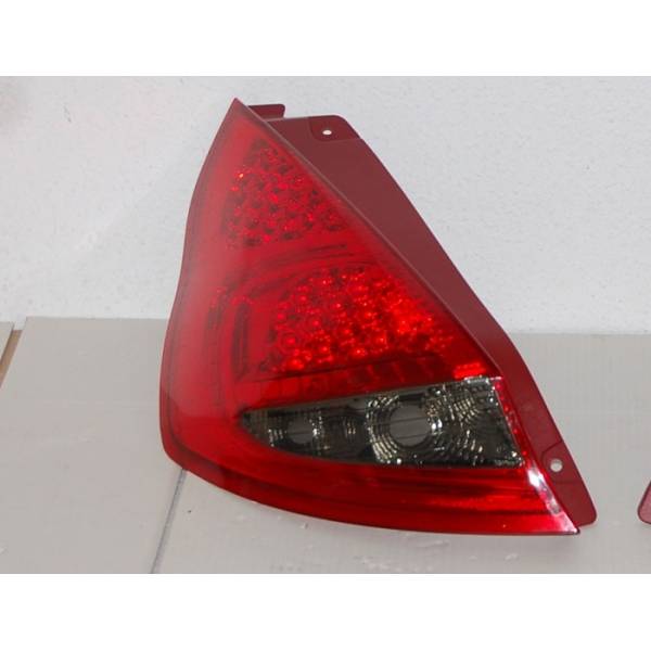fanali-ford-fiesta-2009-led.jpg