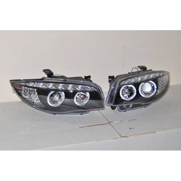 fari-anteriore-a-led-bmw-e87-2009-black-intermitente-led-3.jpg