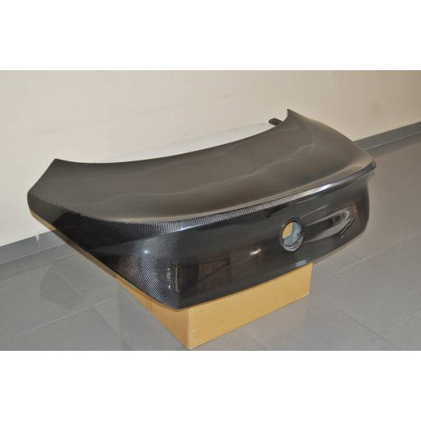 portellone-posteriore-bmw-e63-csl-carbonio-1.jpg